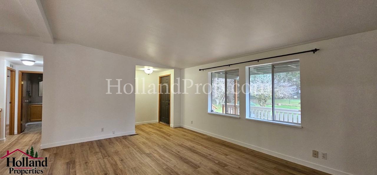 15984 S Leland Rd - Photo 3 of 8