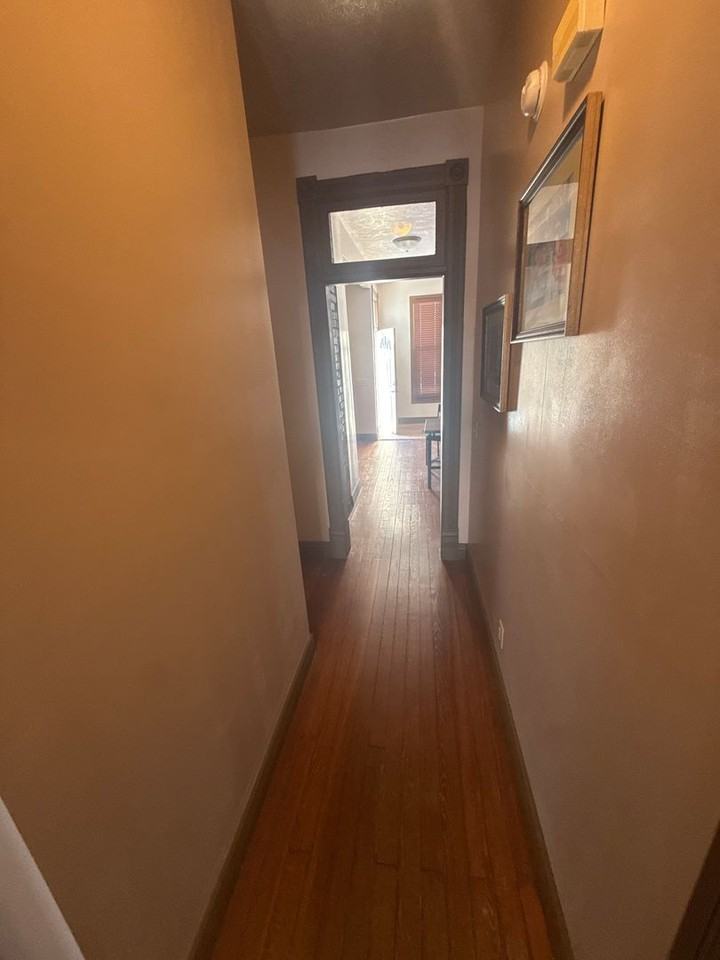 1315 S 32nd St - Photo 6 of 10