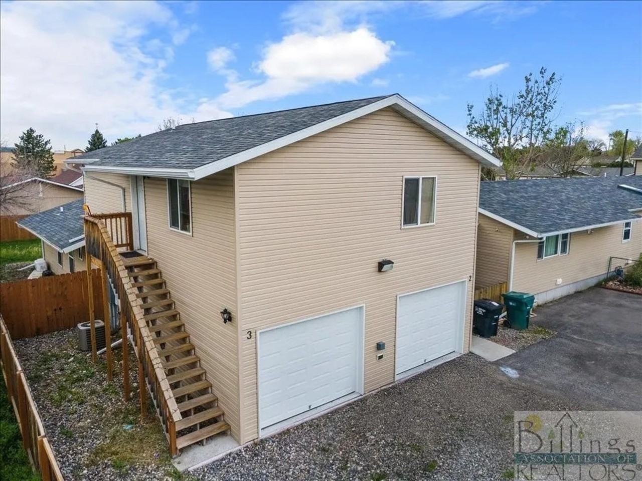 722 Lambrecht Ln - Photo 2 of 10