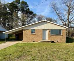 305 Dennington St - Photo 1 of 1