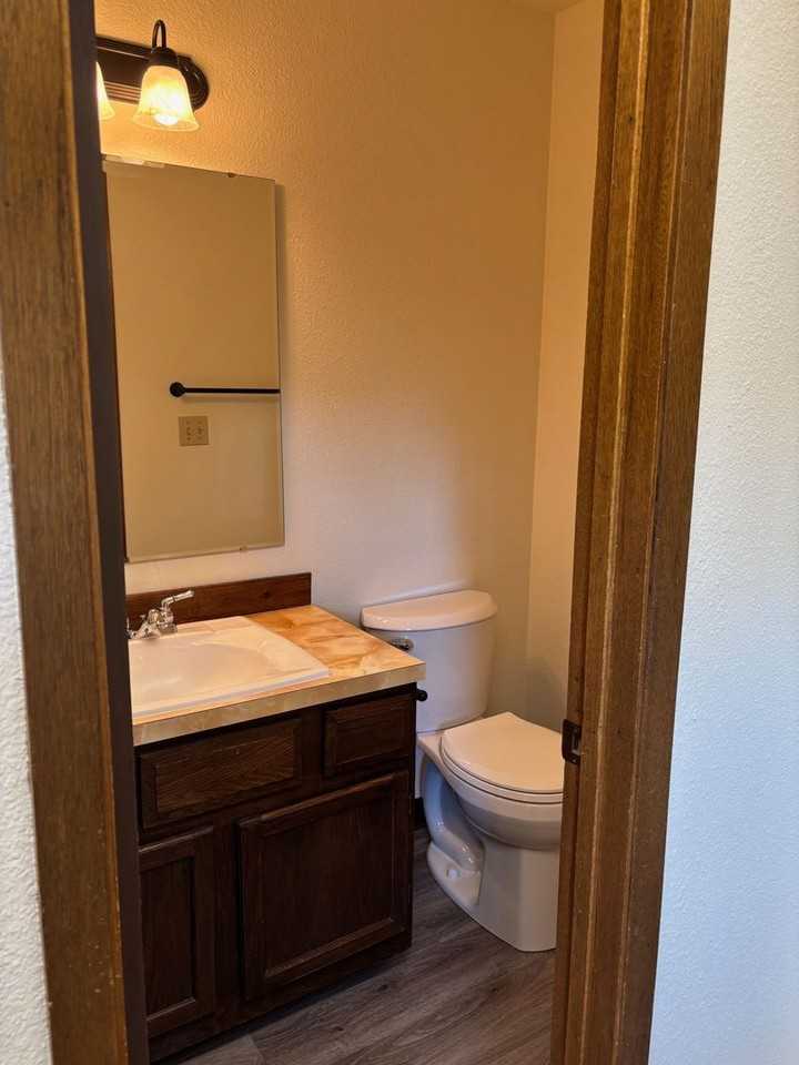 1301 1301 - 1311 W Koch - 1309 W Koch - Photo 5 of 11