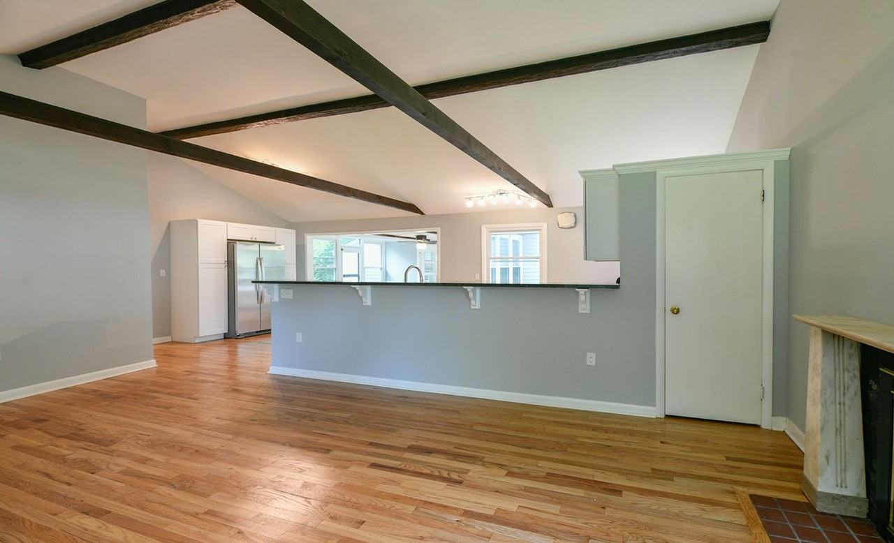 95 Riverside Dr - Photo 4 of 12