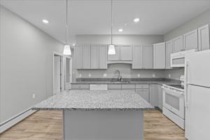 featured image of 32 Cottonwood Dr