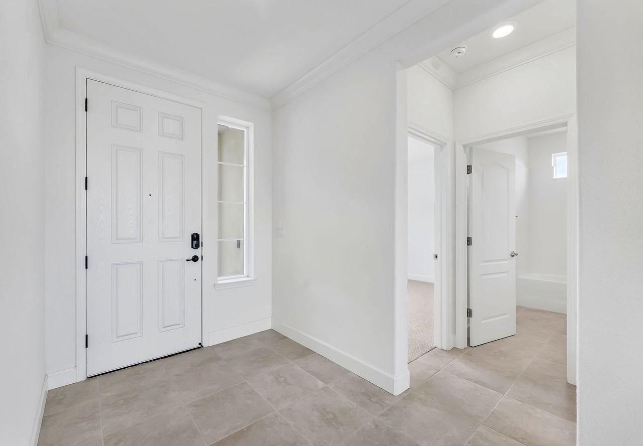 10513 Claim Jumper Way - Photo 6 of 42