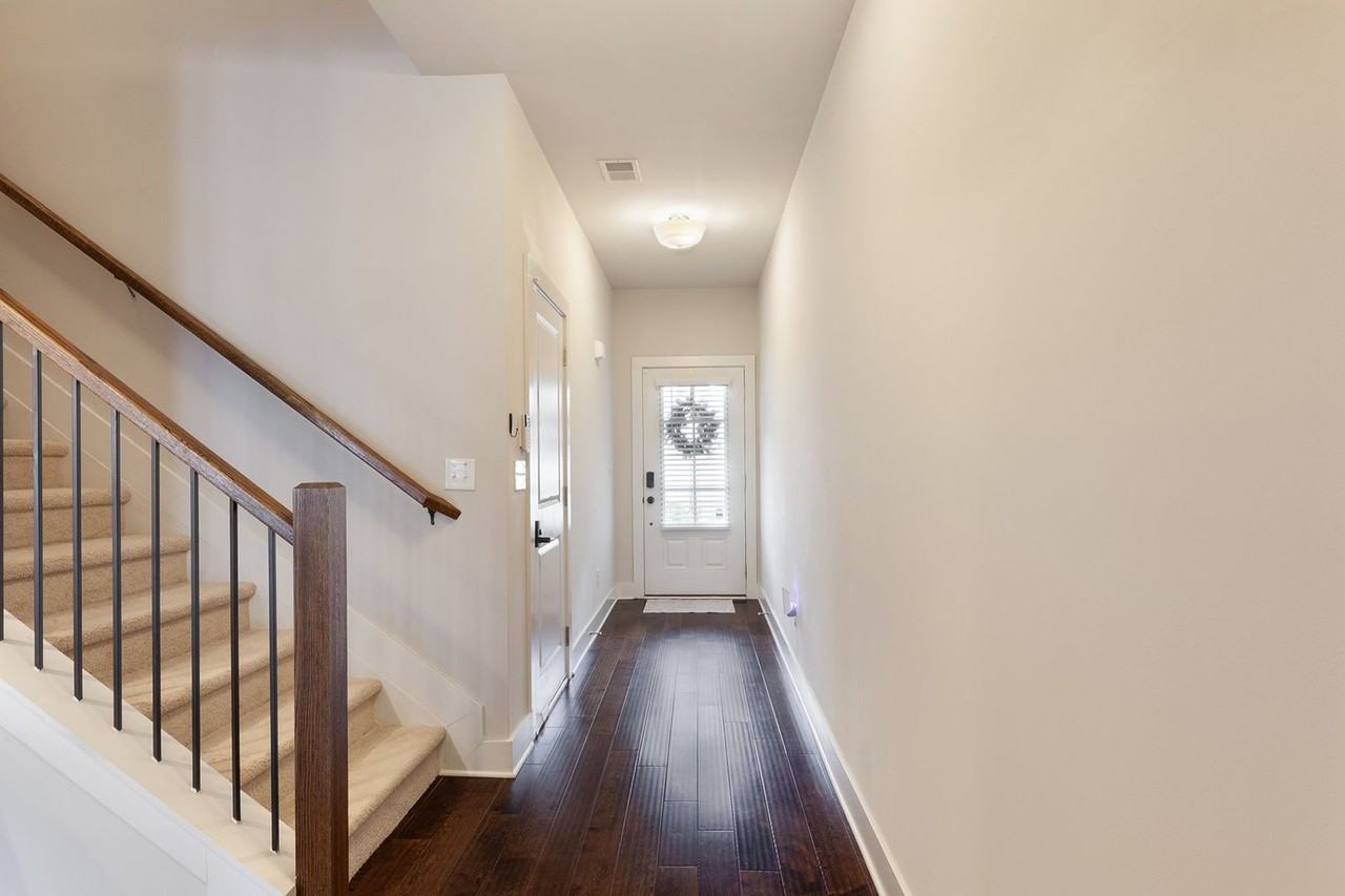 1329 Heights Park Dr Se - Photo 3 of 39