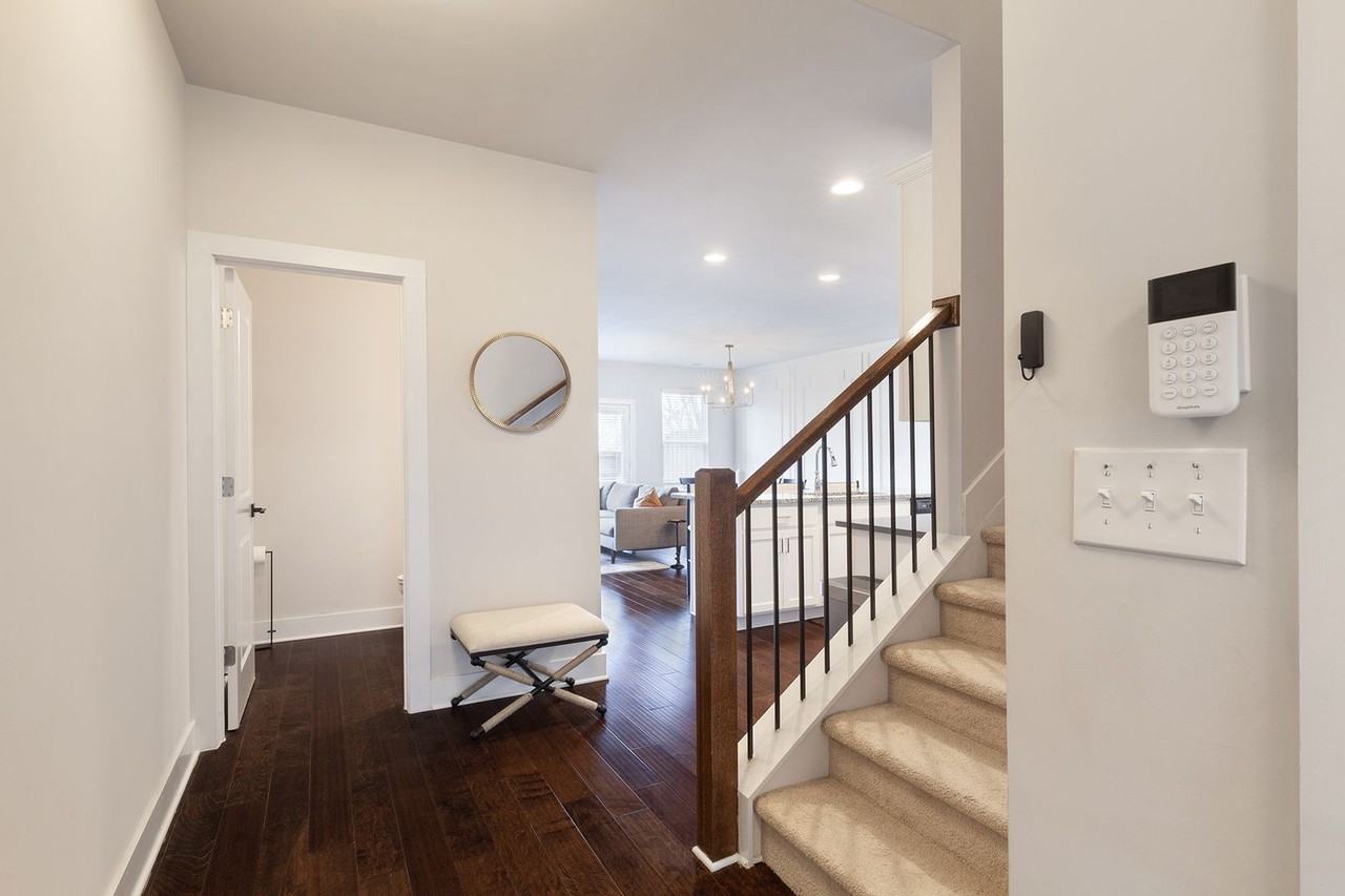 1329 Heights Park Dr Se - Photo 5 of 39