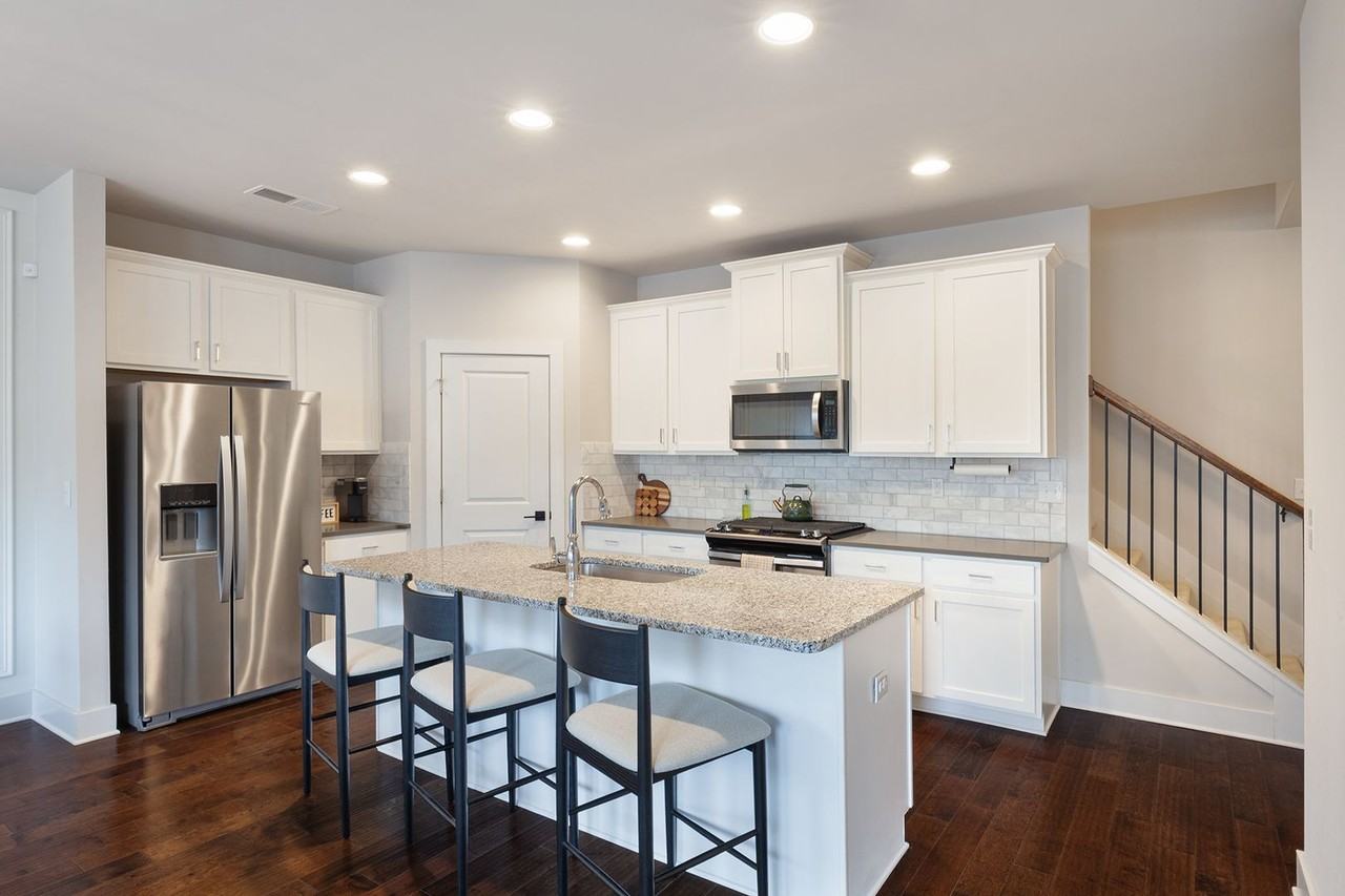 1329 Heights Park Dr Se - Photo 7 of 39