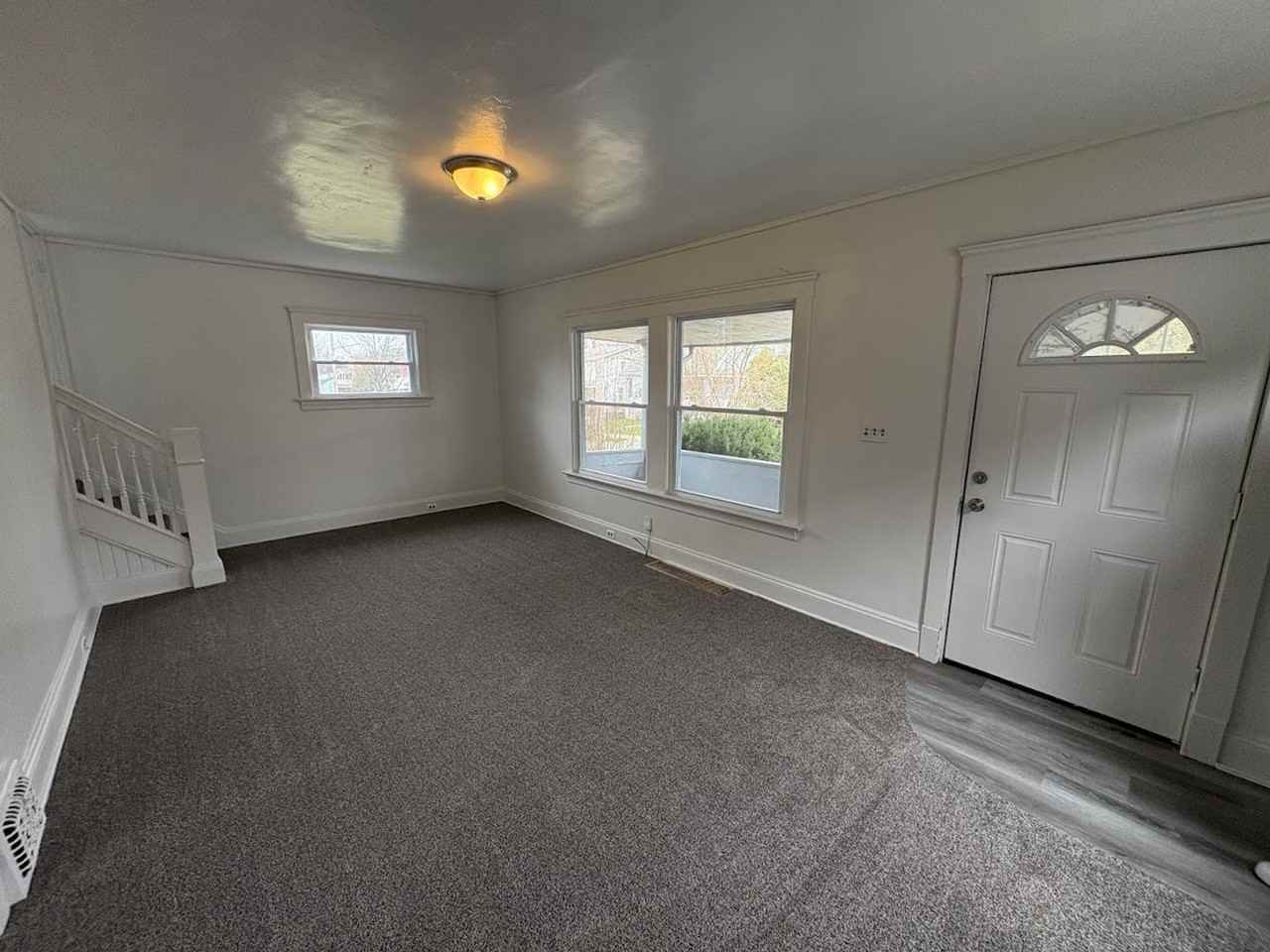 3458 E 146th St - Photo 3 of 14