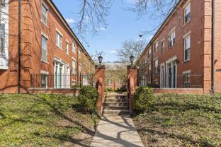 4375 Laclede Ave #D - Photo 1 of 1