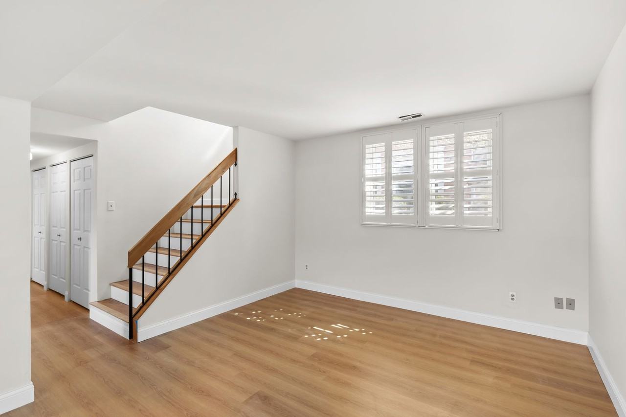 4375 Laclede Ave #D - Photo 6 of 21