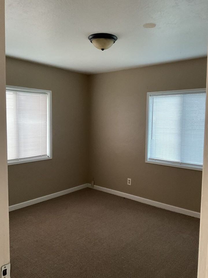 5303 Happy Valley Rd - Photo 4 of 6