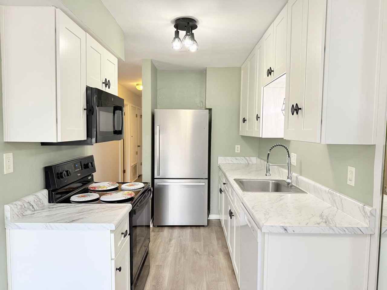 4424 Bellview Ave - Photo 4 of 12