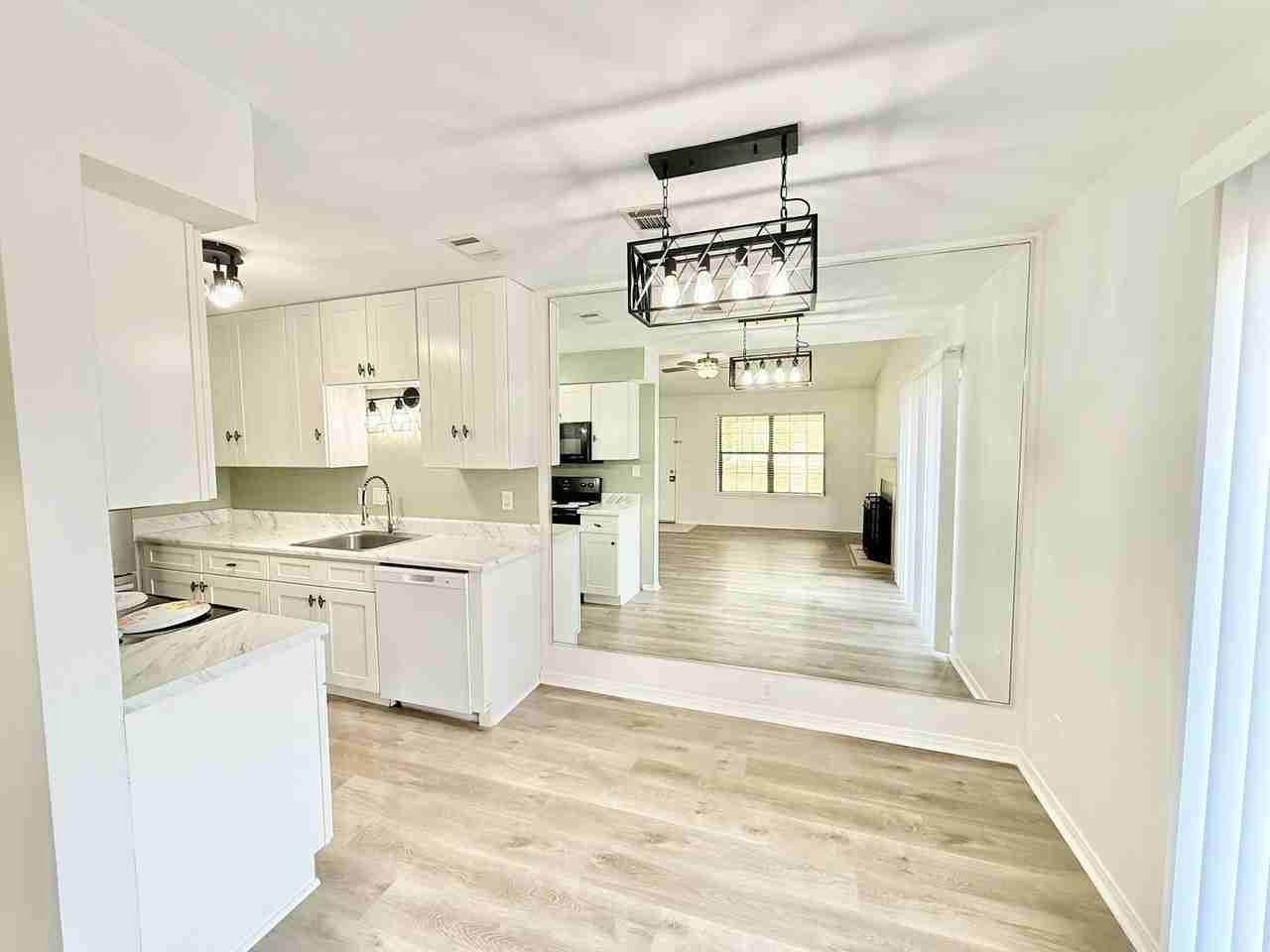 4424 Bellview Ave - Photo 5 of 12