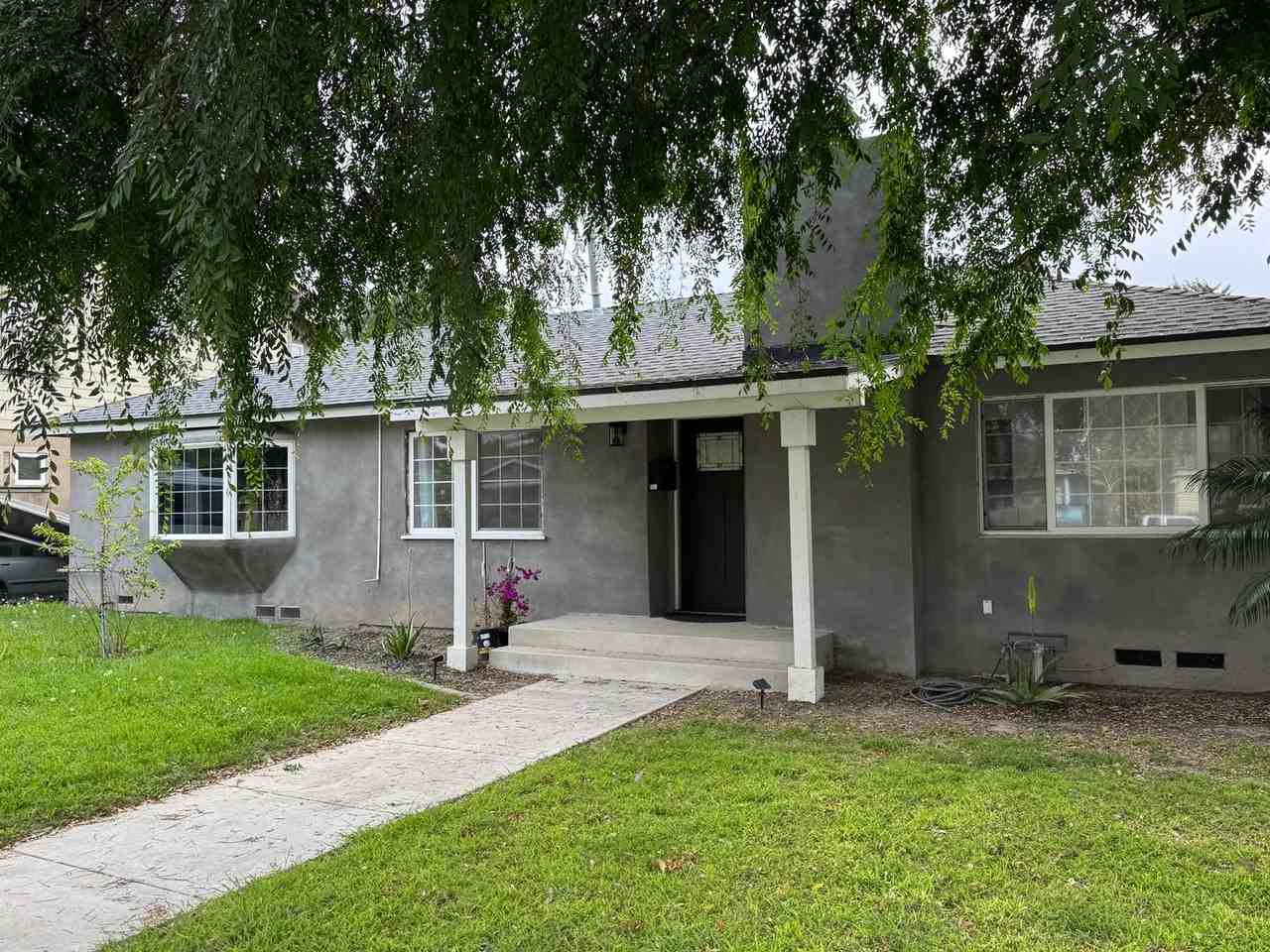 1972 Fanwood Ave - Photo 4 of 50