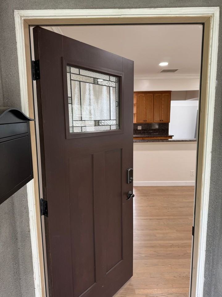 1972 Fanwood Ave - Photo 6 of 50