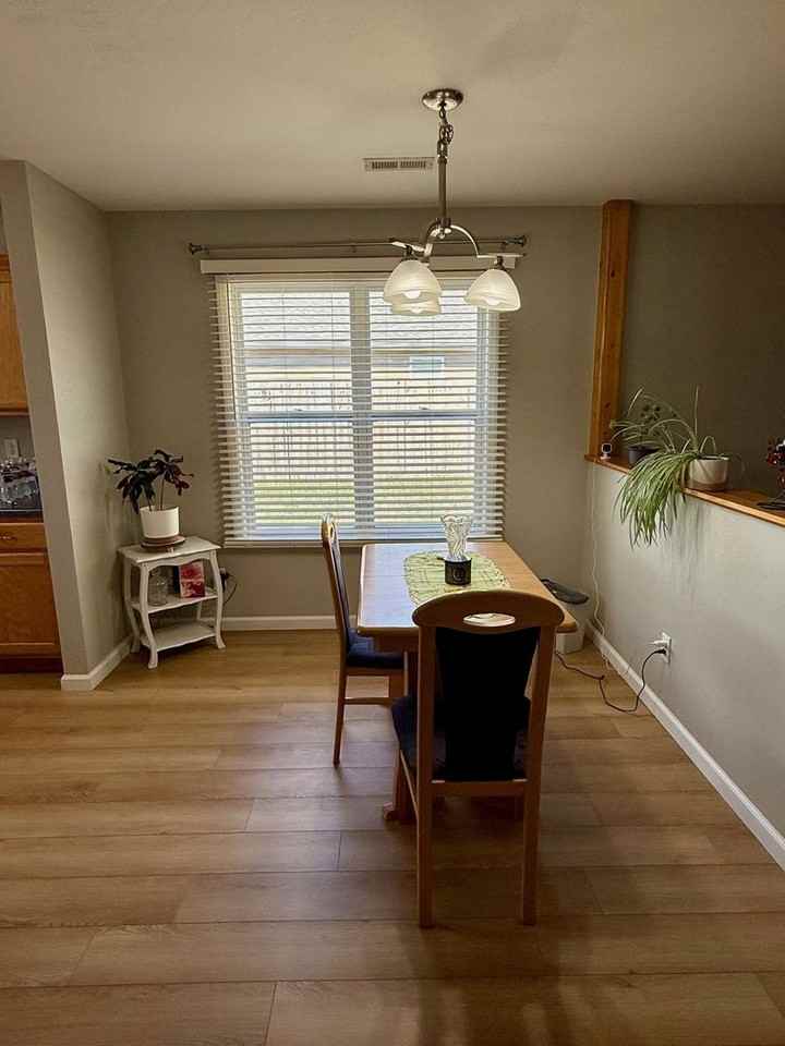 318 16th Street Cir - Photo 5 of 16