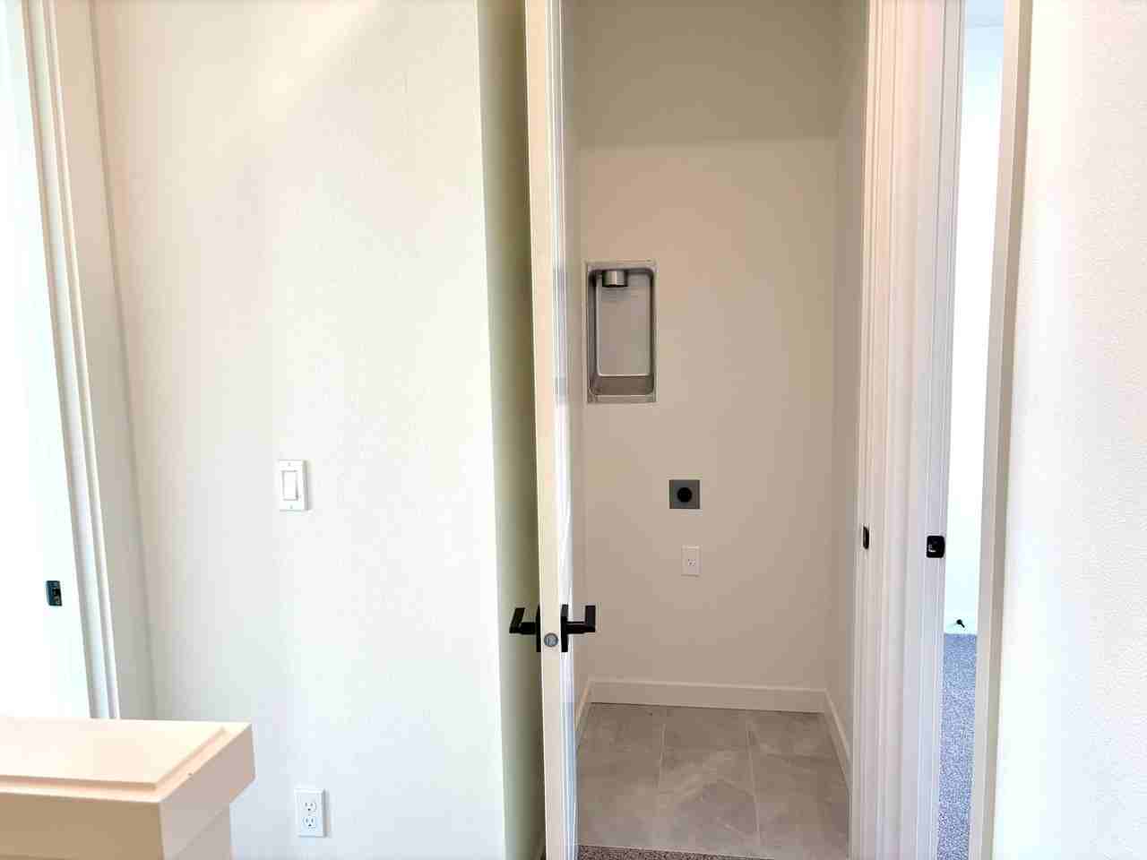 7586 N Alma Ave - Photo 7 of 21