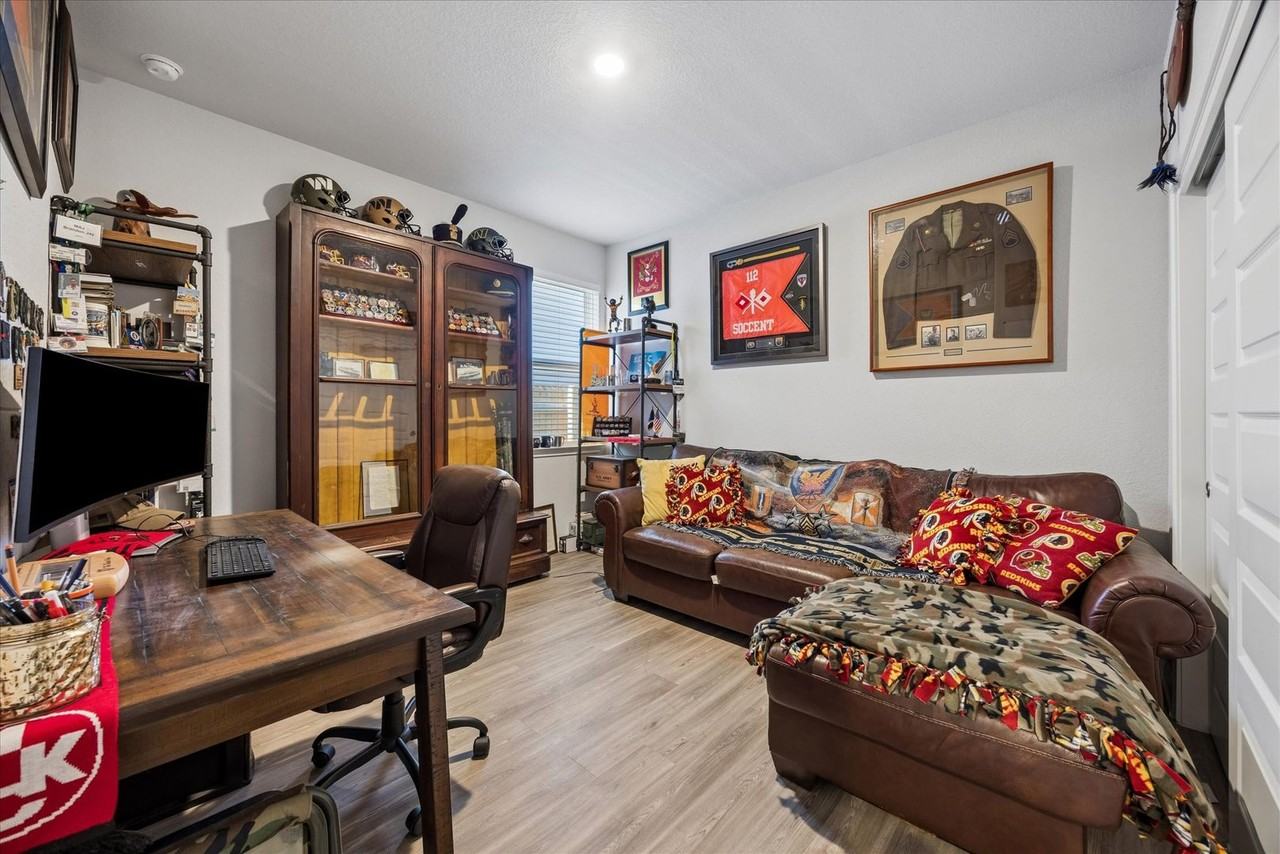 8300 Augeron Dr - Photo 4 of 16