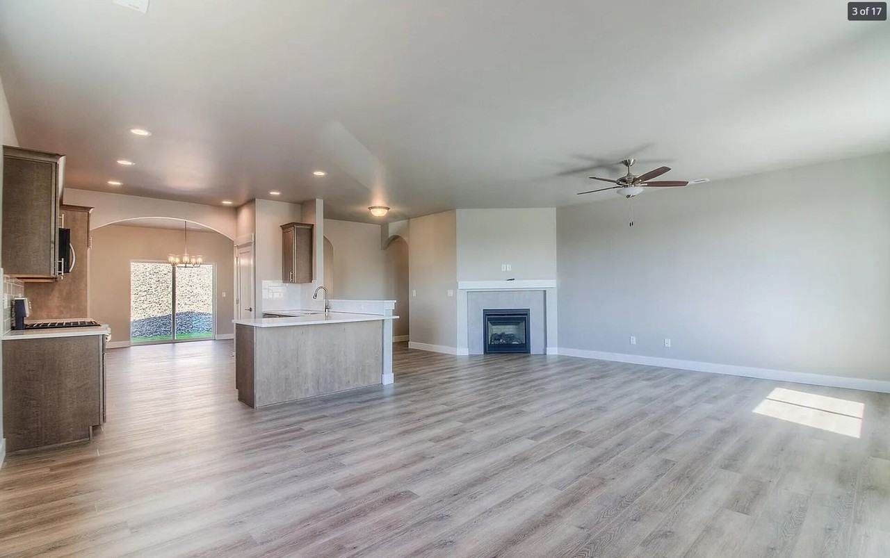 306 N 90th Ave - Photo 3 of 17