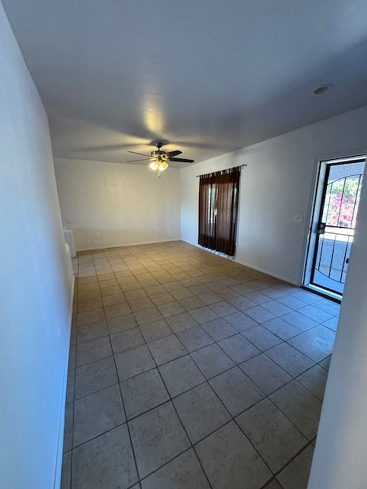 202 E 32nd St - Photo 4 of 17