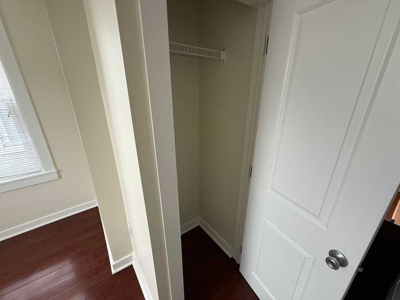 1249 W College Ave - Photo 5 of 14