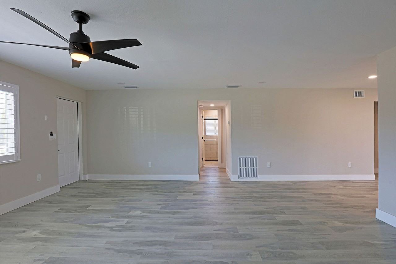 2443 Harvard Ave - Photo 3 of 28