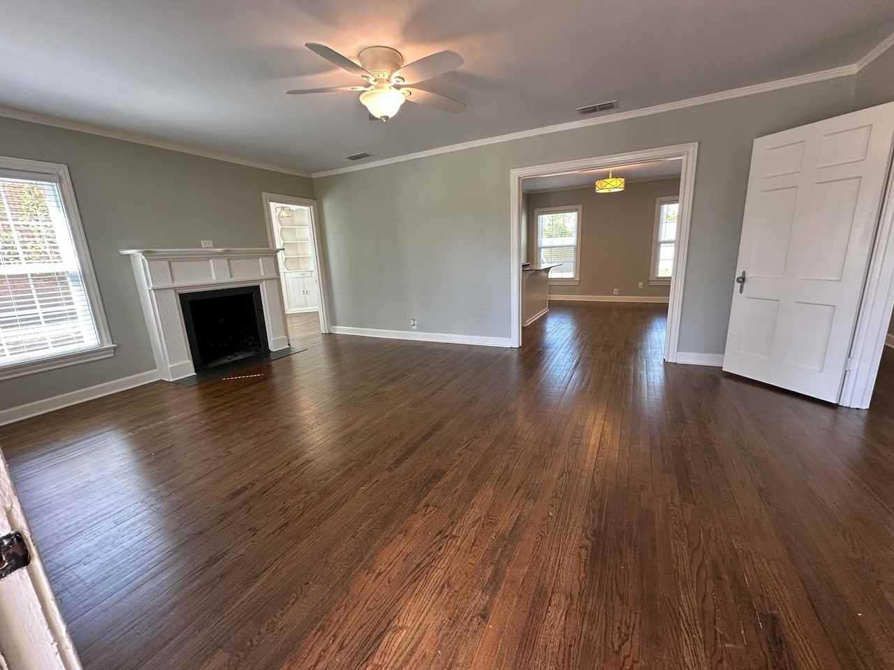 514 E Charnwood St - Photo 2 of 33