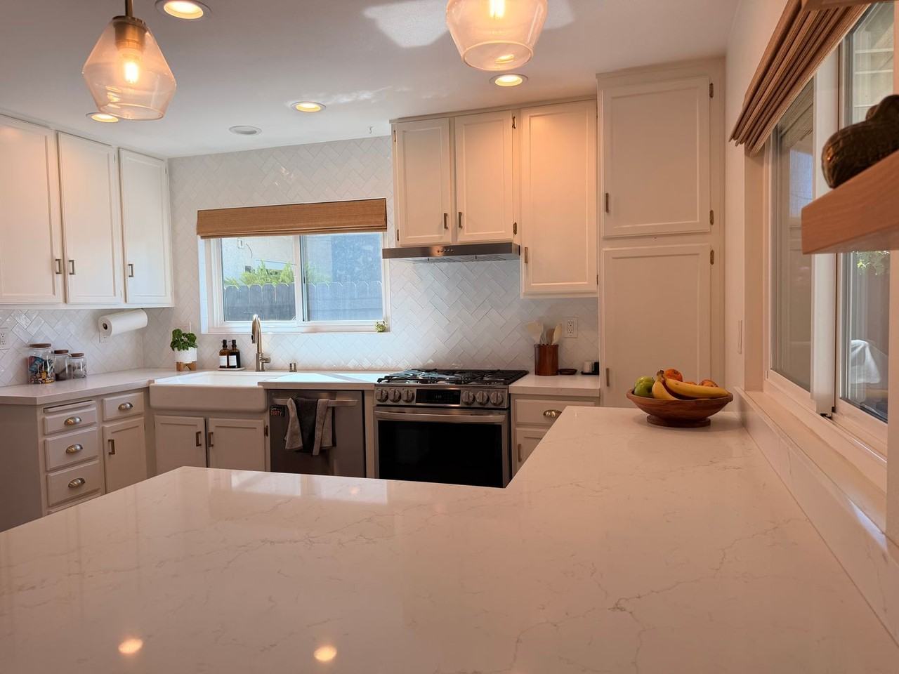 5255 Goldenridge Ct - Photo 6 of 29