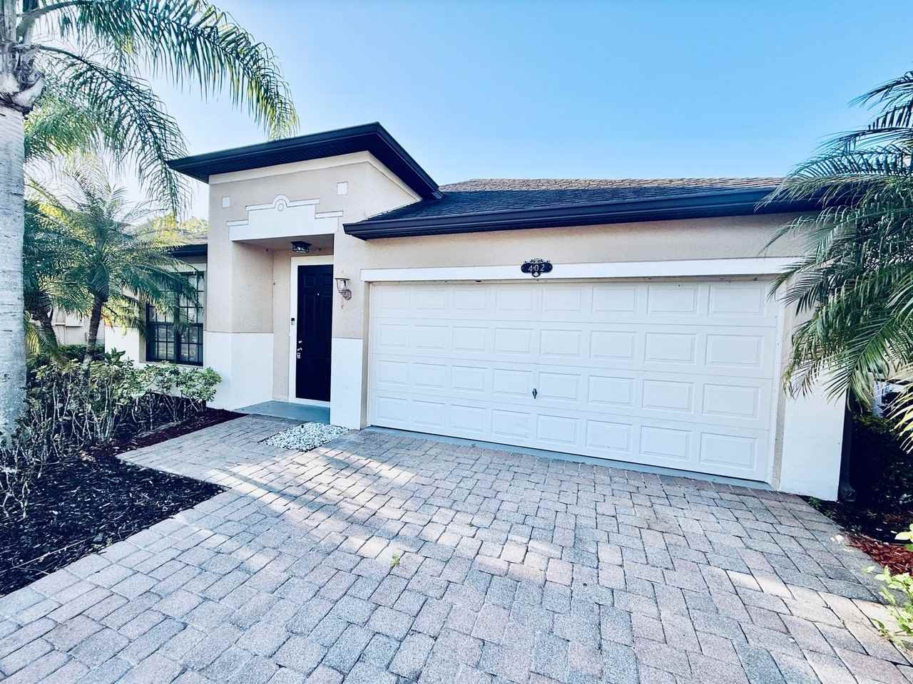 402 Breckenridge Cir Se - Photo 2 of 34