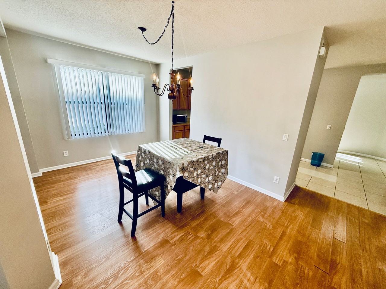 402 Breckenridge Cir Se - Photo 5 of 34