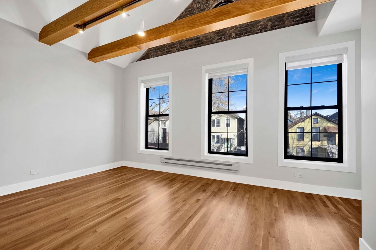 1735 W Cullerton St - Photo 4 of 17