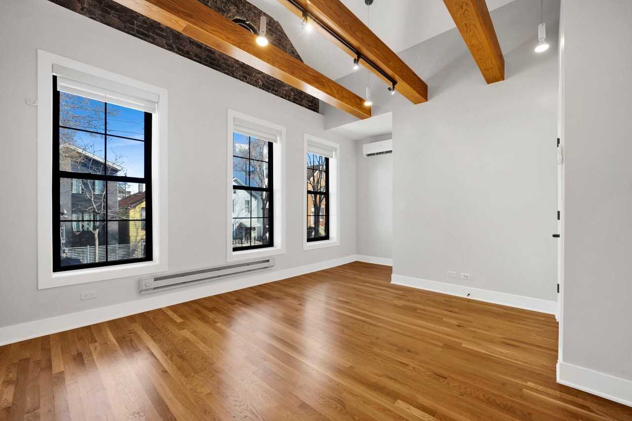 1735 W Cullerton St - Photo 5 of 17