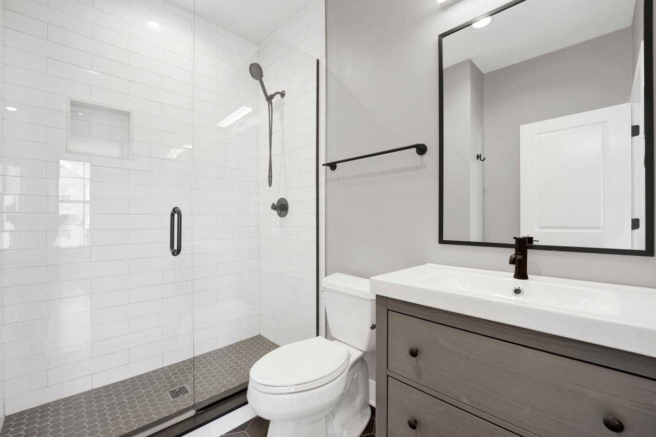 1735 W Cullerton St - Photo 6 of 17