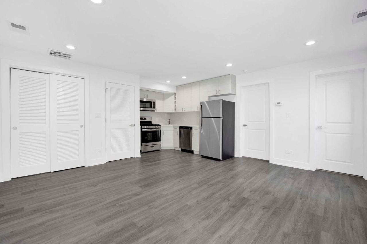 3648 3648 S Paulina CH1 - Photo 6 of 14