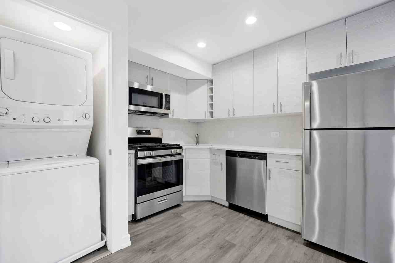 3648 3648 S Paulina CH1 - Photo 7 of 14