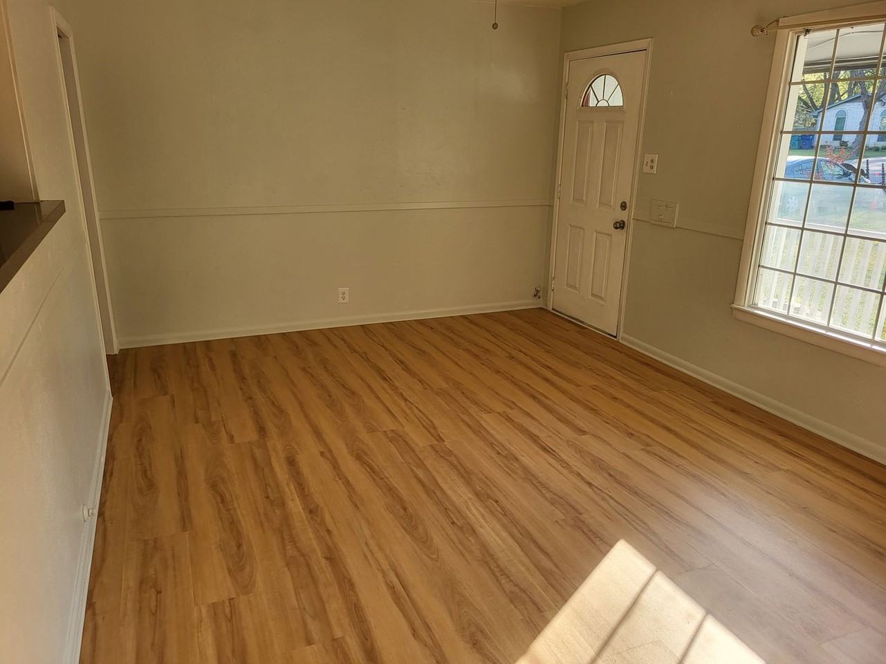 614 Highland Ave - Photo 3 of 24