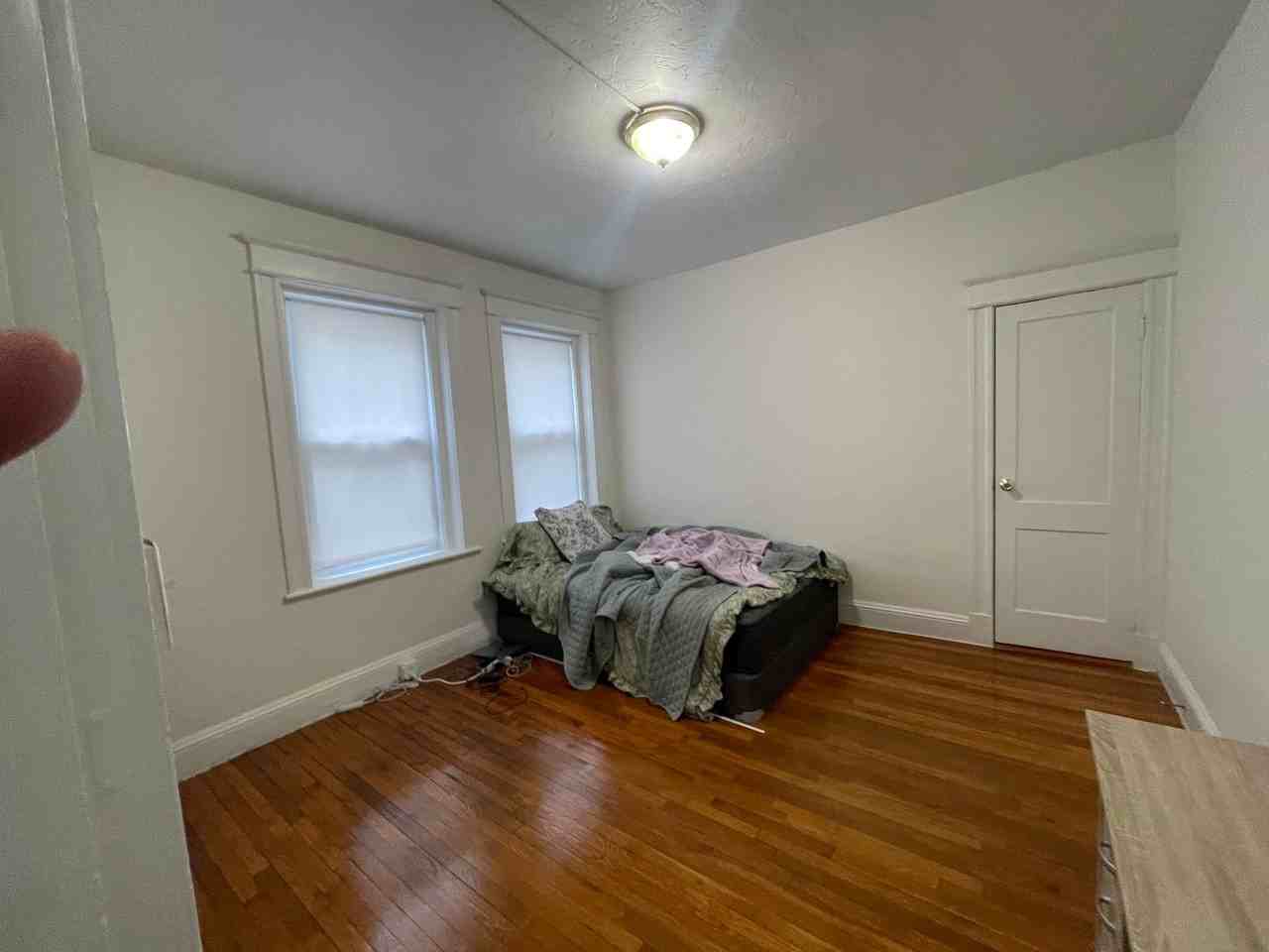 67 Woodstock Ave - Photo 3 of 4