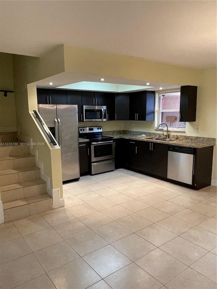 1024 W 79th St - Photo 2 of 15