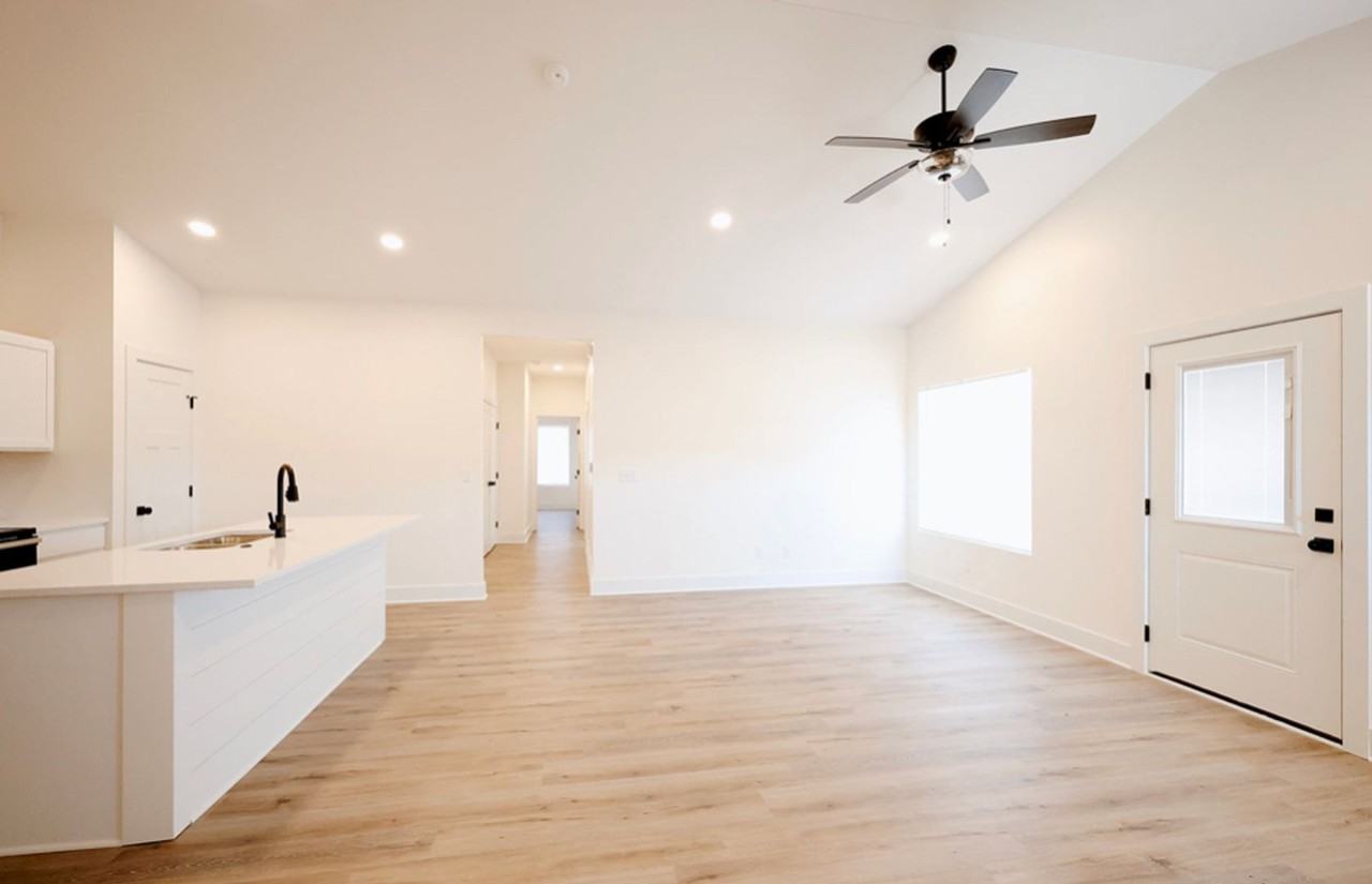 613 Briarbrook Ln - Photo 3 of 22