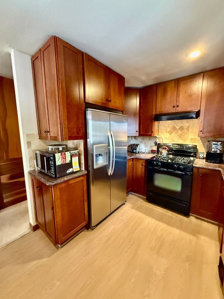 406 Monterey Pl - Photo 6 of 20