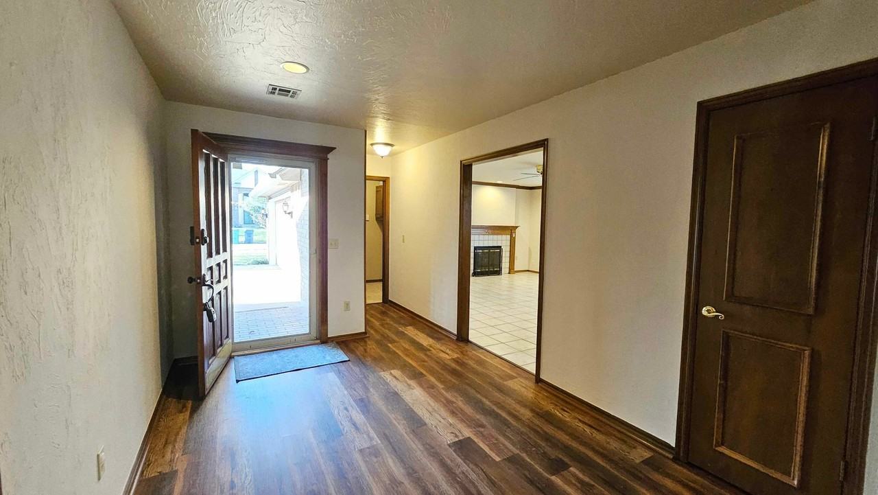 1225 Nw 198th St - Photo 3 of 49