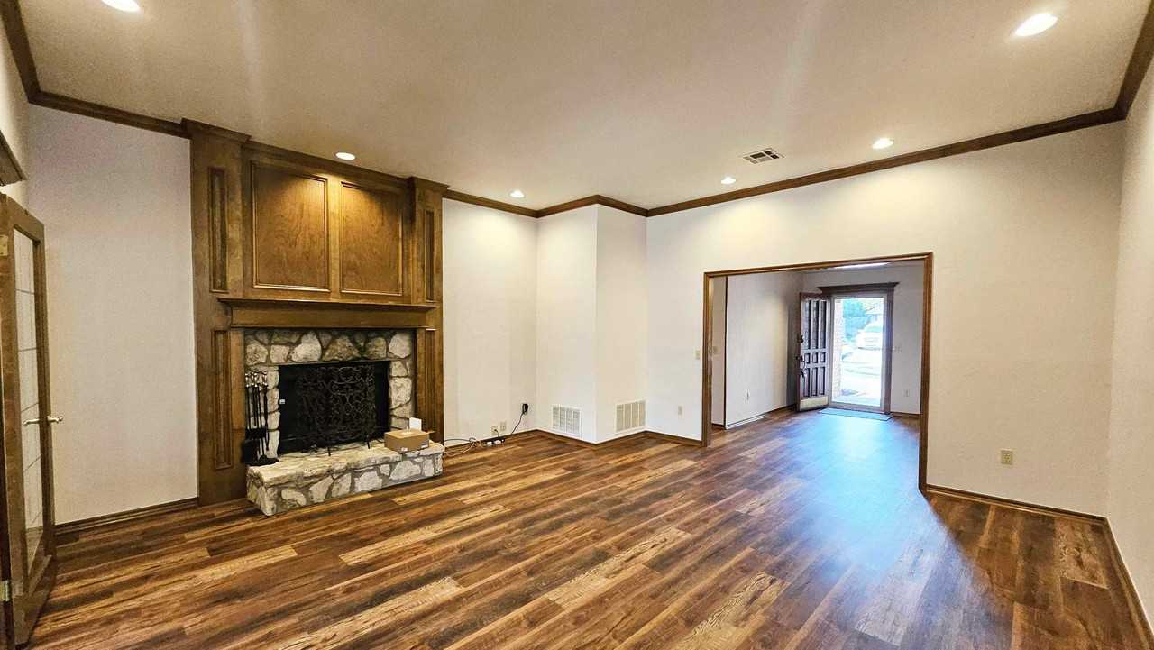 1225 Nw 198th St - Photo 7 of 49