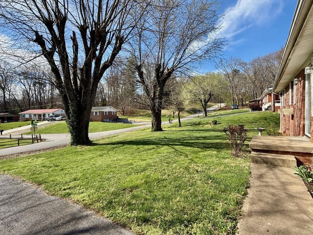 180 Decatur St - Photo 2 of 19