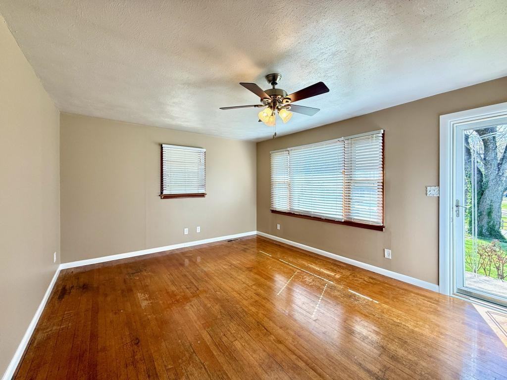 180 Decatur St - Photo 3 of 19