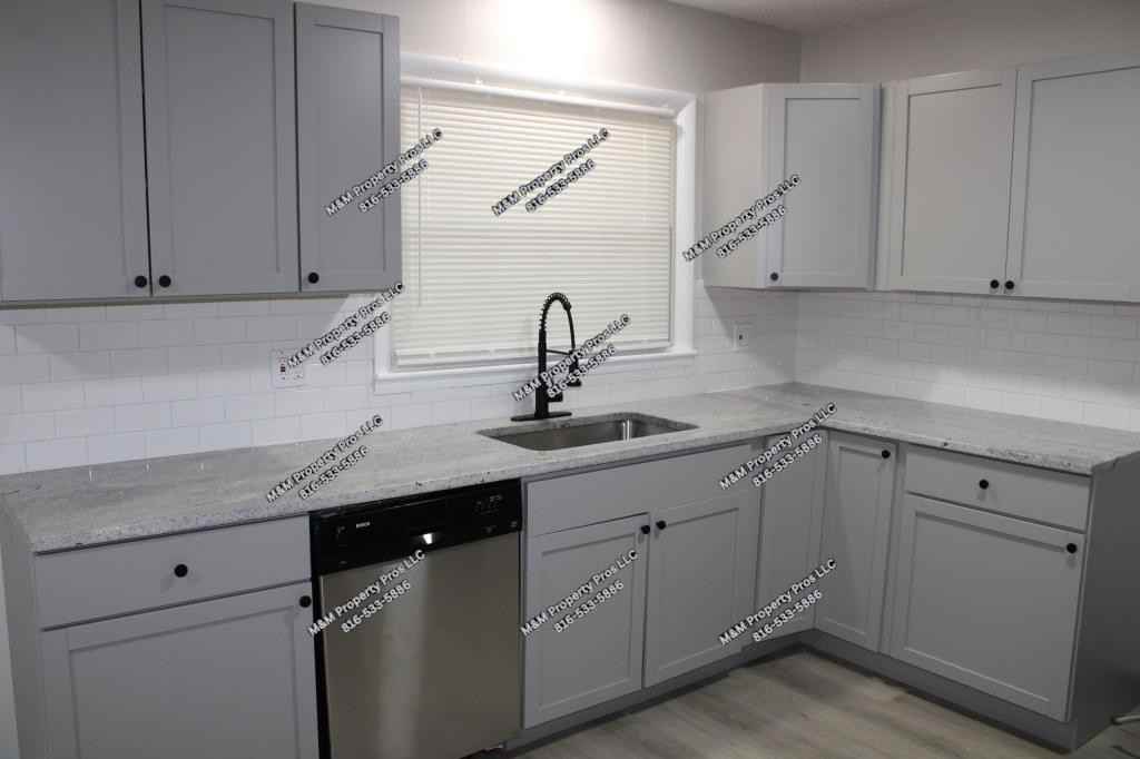 11301 E 47th St - Photo 5 of 22