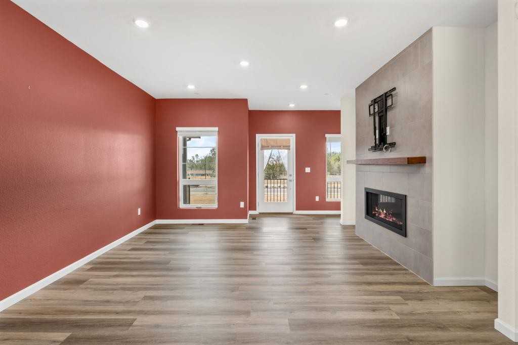 1009 Birdwhistle Ln - Photo 7 of 15