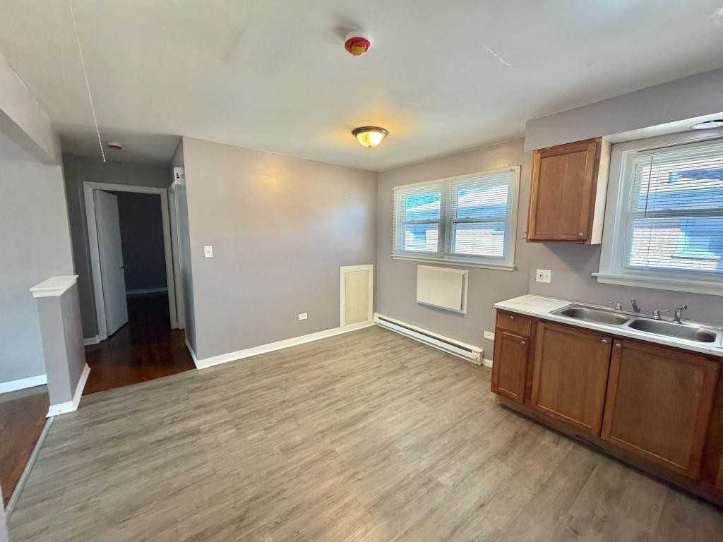 2053 135th Pl - Photo 4 of 7