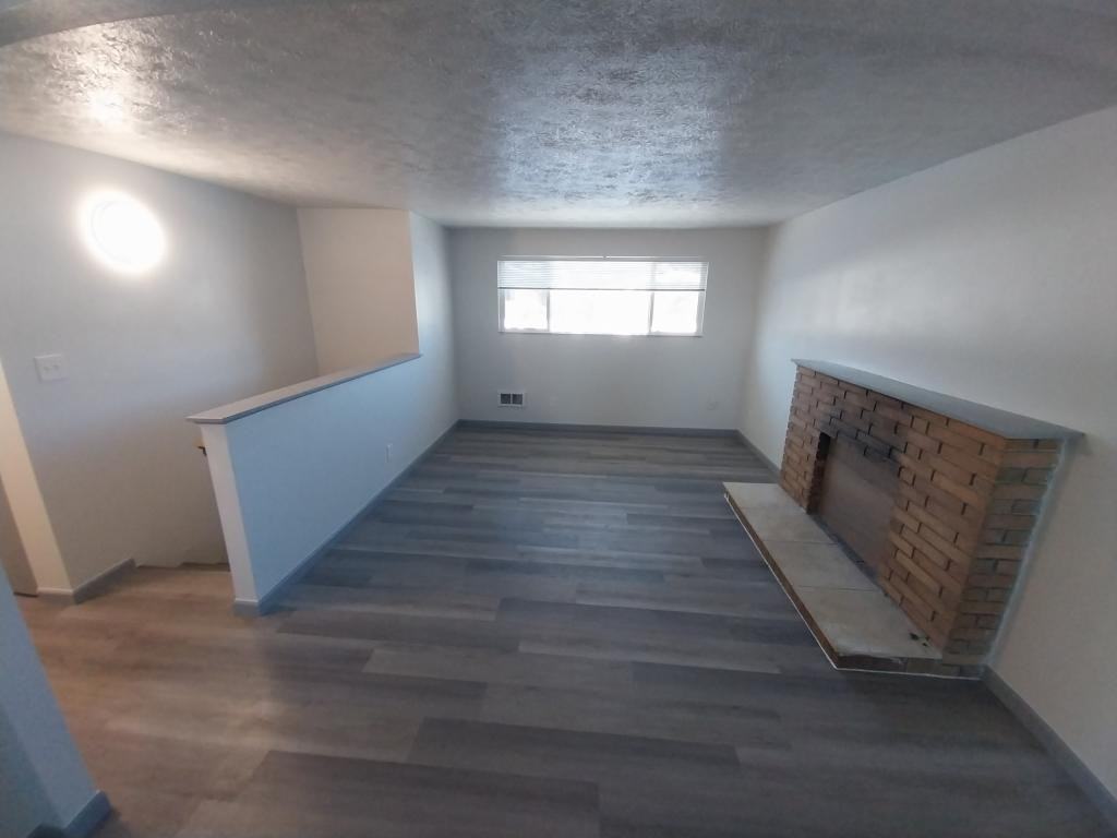 1515 3rd St - Photo 2 of 15