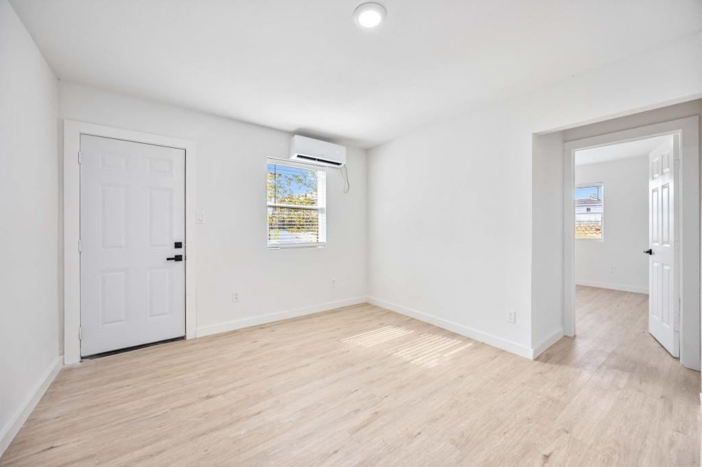 6811 Del Rio St ##2 - Photo 3 of 19