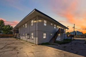 featured image of 6811 Del Rio St #9